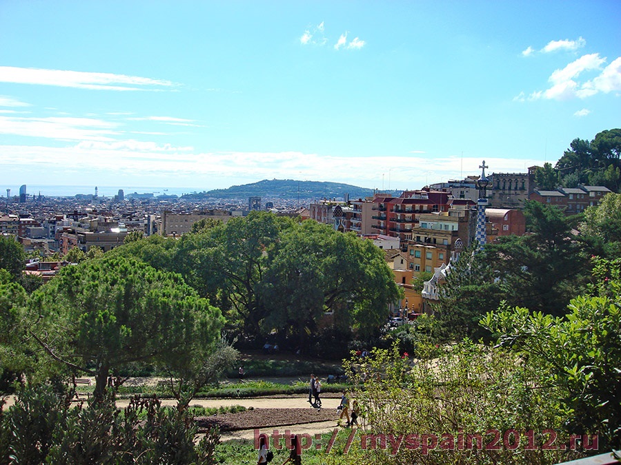 Парк Гуэля - вид на Барселону с Дороги четок